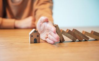 Risicobeperking: definitie, strategieën en voorbeelden