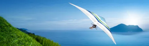 Hangglider in air